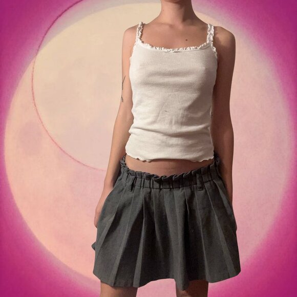 H&M Tops - White Lace Ruffle Trimmed Tank Top